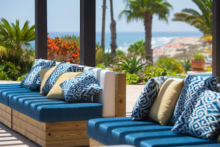 Casual spot to relax at Corallium Dunamar