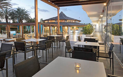 Dining al fresco at Gran Canaria Princess