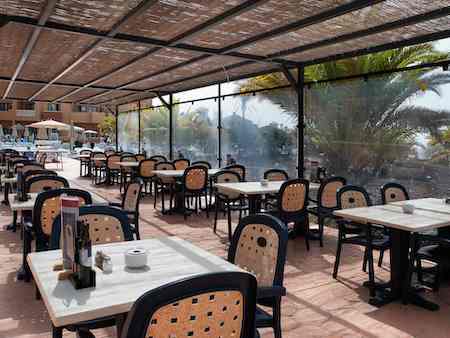 Bar at Grand Muthu Golf Plaza Hotel