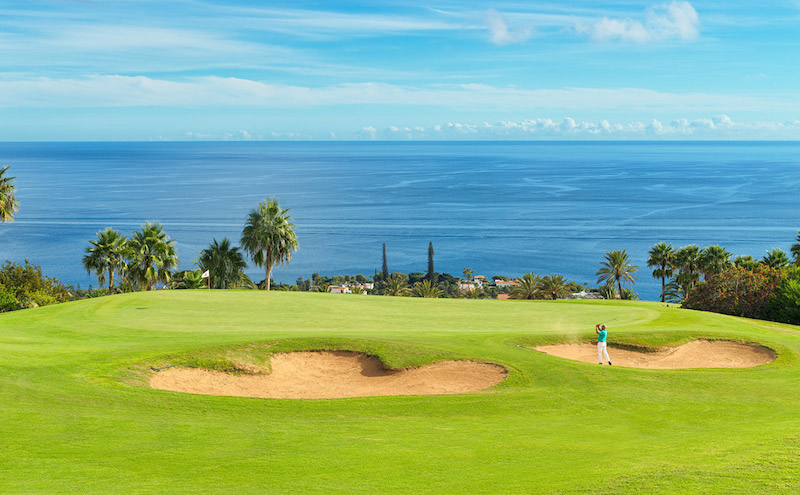 The second hole at Tecina Golf on La Gomera with its large bunkers and ocean view