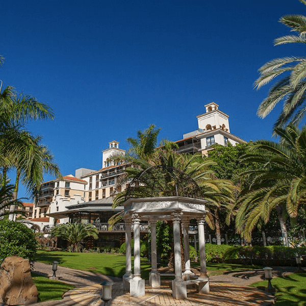 Beautiful gardens at Lopesan Costa Meloneras